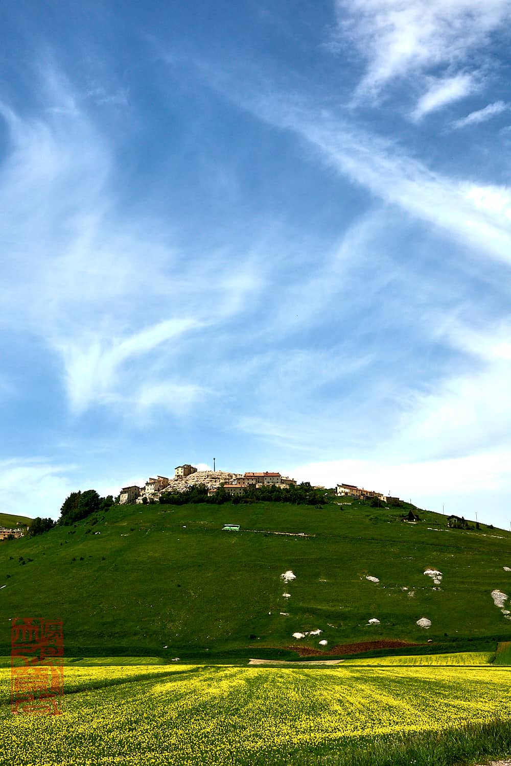 Casteluccio, malerischer Bergort über dem Piano Grande - es war einmal. Casteluccio, malerischer Bergort über dem Piano Grande - es war einmal.